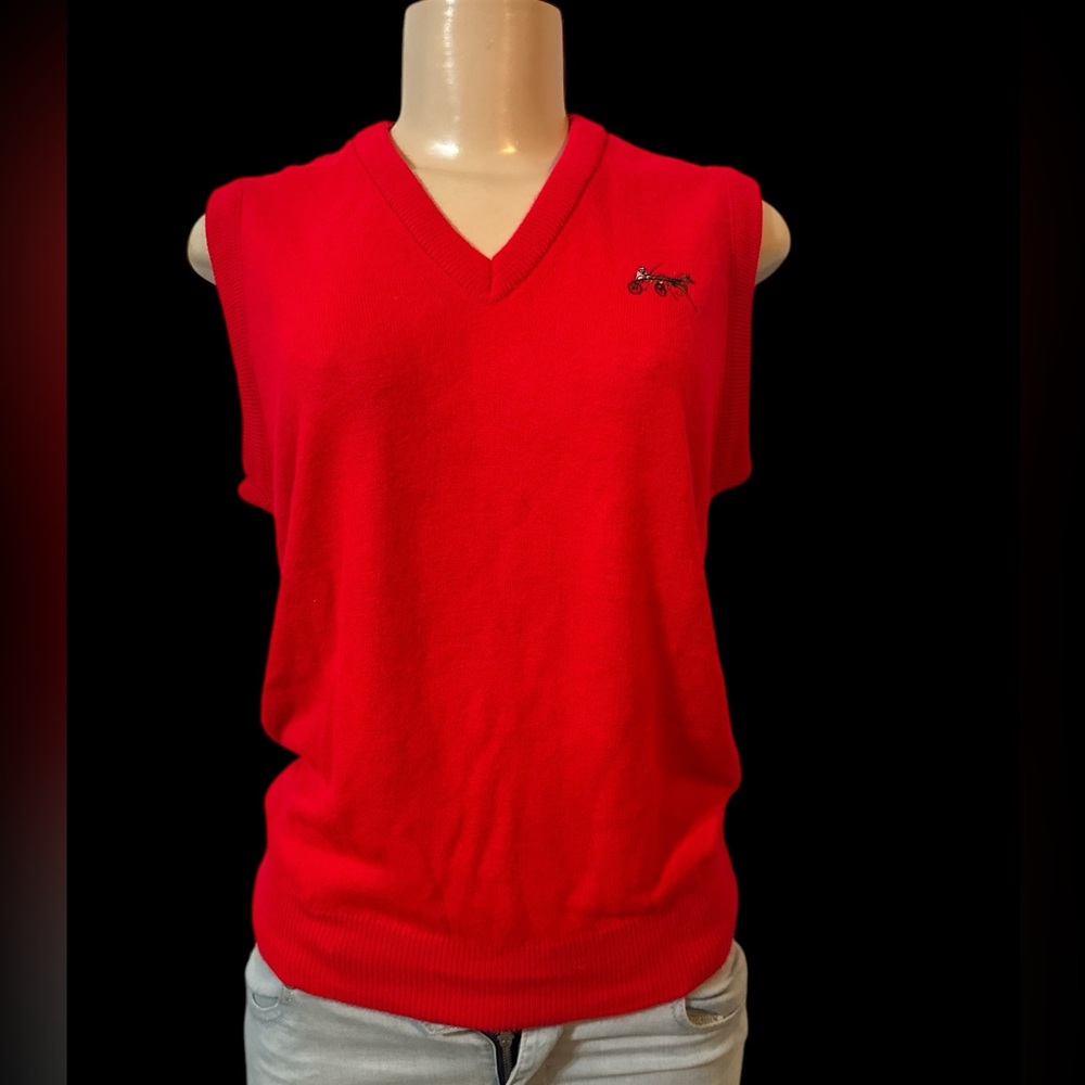 Vintage Lady Pickering Active Sportswear Kimberton USA Red Vest Horse Racing
